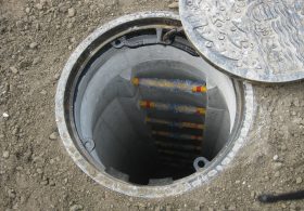 施工事例　下水・雨水　下水道用製品　ラダホール（組立人孔）